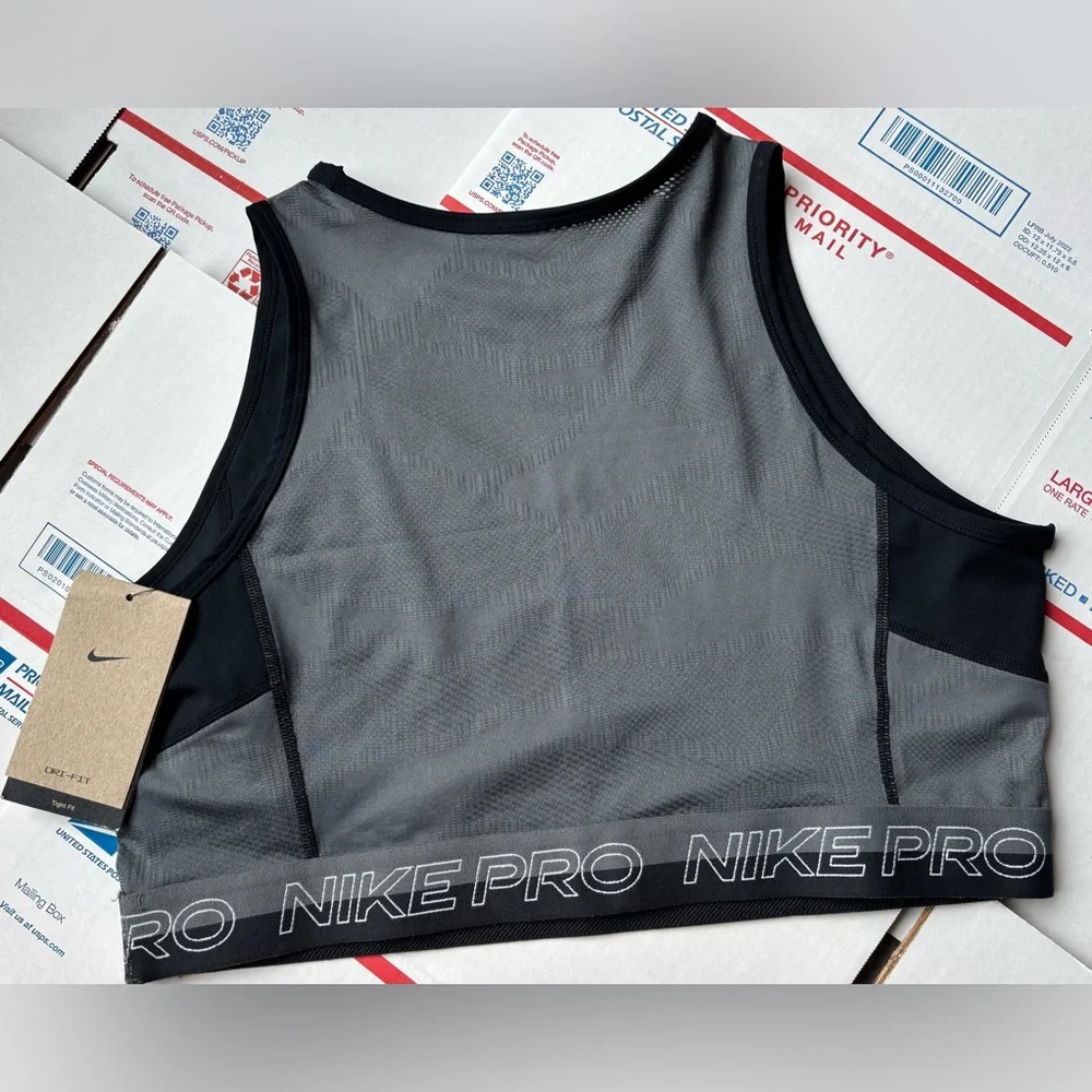 Nike Pro Dri-FIT Women's Cropped Training Tank Top DX0061-010 Black Size L NEW - Picture 4 of 6